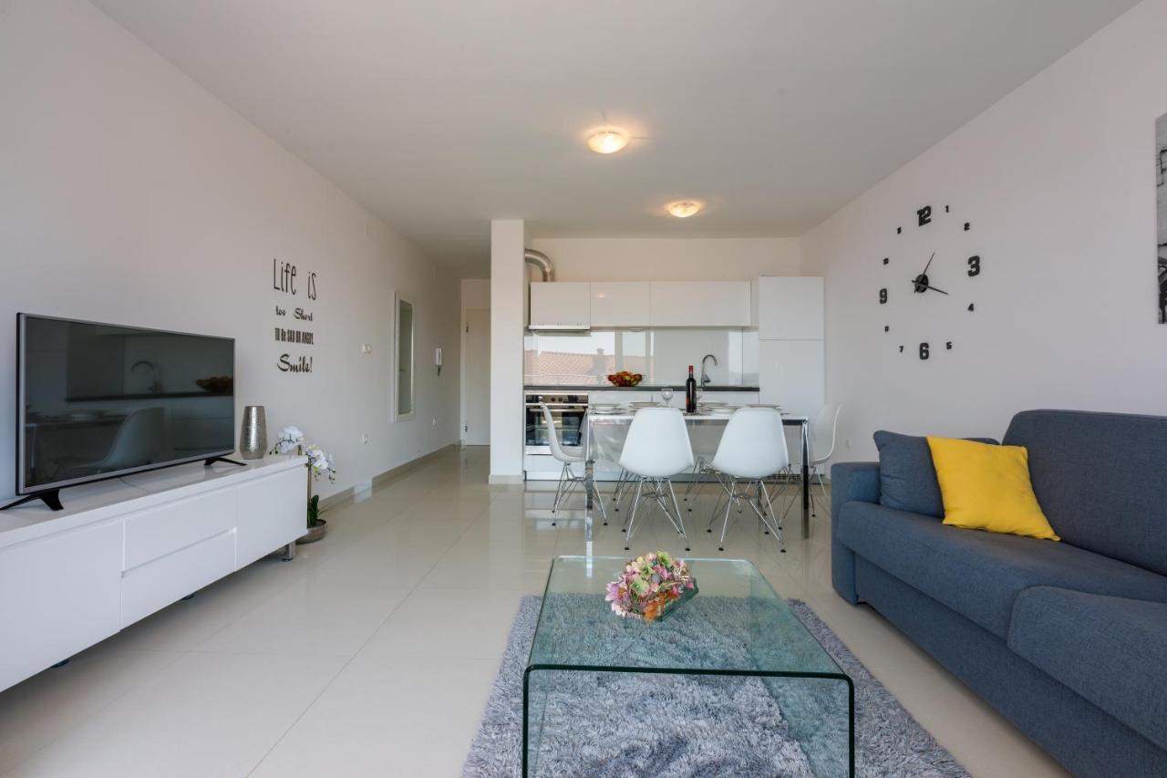 Apartmani Ilicevic Crikvenica Bagian luar foto
