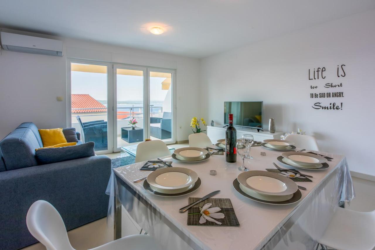 Apartmani Ilicevic Crikvenica Bagian luar foto