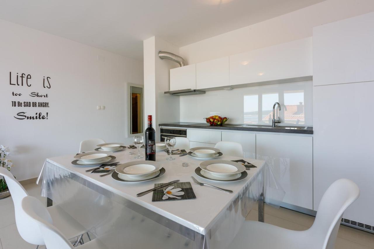 Apartmani Ilicevic Crikvenica Bagian luar foto