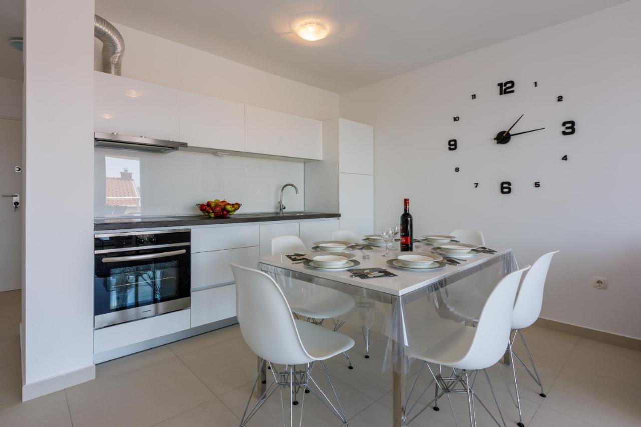Apartmani Ilicevic Crikvenica Bagian luar foto